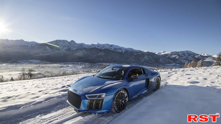 Зима 8. Audi r8 Winter. Audi r8 зима. Ауди р8 зимой. Audi r8 зимой.